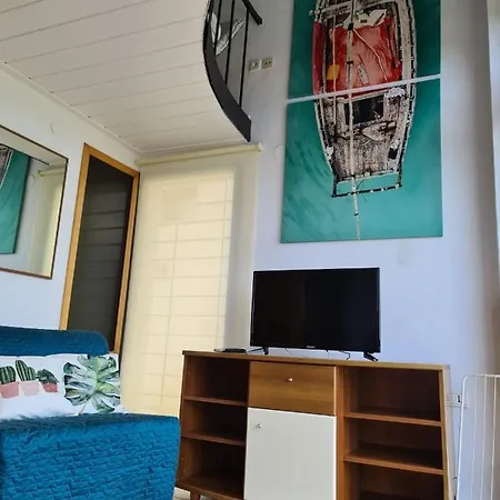 Janis Seaview Néa Fókaia