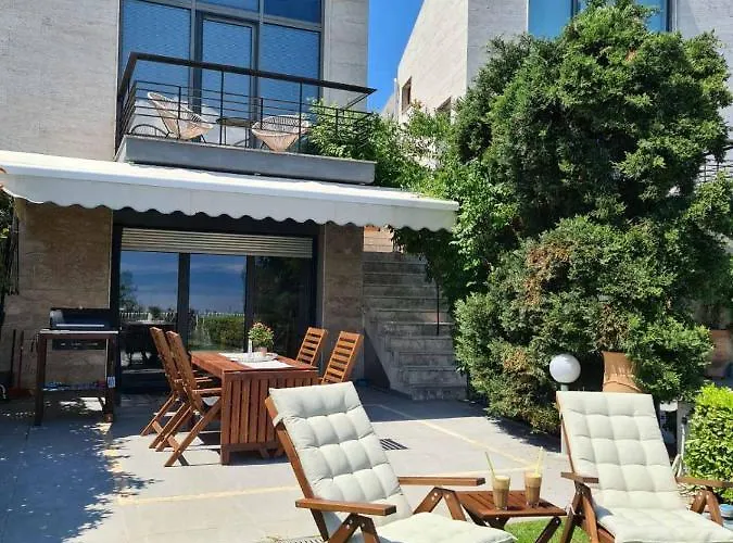 Janis Seaview Tatil Evi Néa Fókaia