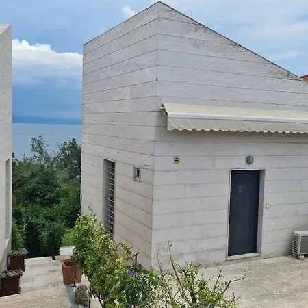 Janis Seaview Néa Fókaia