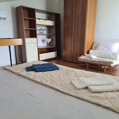 Janis Seaview Néa Fókaia