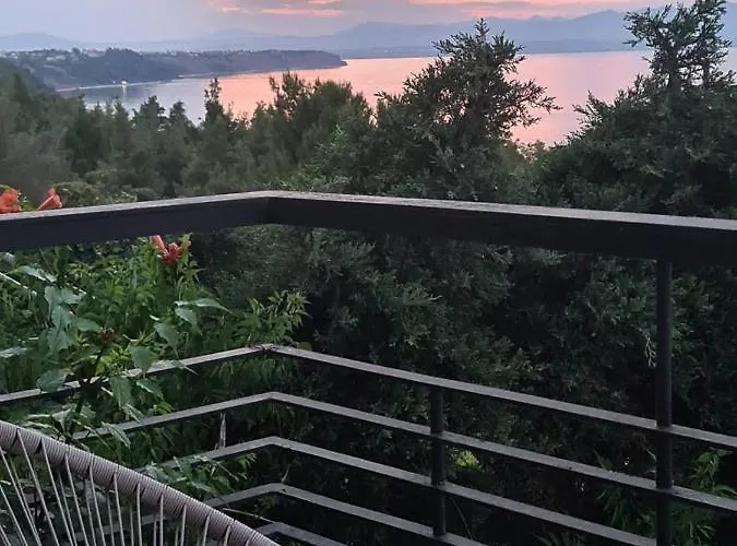 Janis Seaview * Néa Fókaia