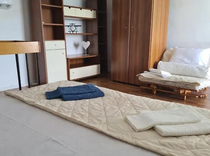 Janis Seaview Néa Fókaia